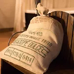 Alojamento de Acomodação e Pequeno-almoço Ca' Blanca 4*